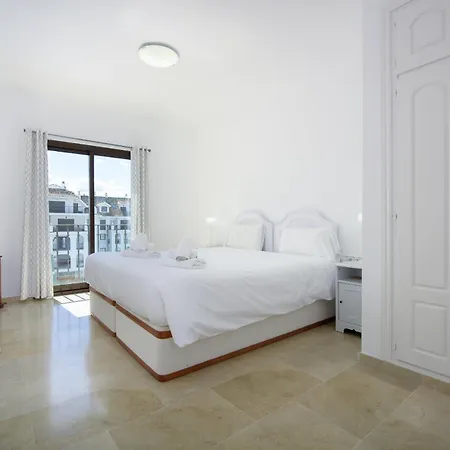 Marina Duquesa 2431 Apartment *